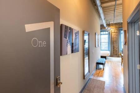 Hip Urban Loft - Small Town Charm - 124 Lofts #1 웨스트던디 외부 사진